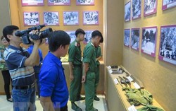 Giới thiệu hình ảnh, hiện vật quý nhân kỷ niệm chiến thắng Pol Pot