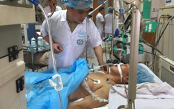 Tạm đình chỉ 3 cán bộ, bác sĩ vụ tai biến chạy thận tại Hòa Bình