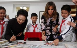 Bà Melania Trump học thư họa, nấu ăn cùng thiếu nhi Trung Quốc
