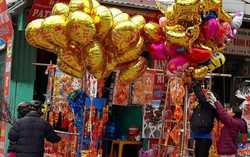 Người Hà Nội hối hả chuẩn bị đón giao thừa Mậu Tuất 2018 