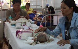 Chồng nhẫn tâm đổ xăng thiêu sống vợ con