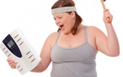 Khi bạn gái bị trêu béo trước mặt người mình thích
