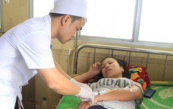 Hội LHPN tỉnh Yên Bái thăm hỏi, động viên các nữ công nhân bị ngộ độc khí