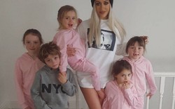 Thân hình 'bốc lửa' của mẹ bỉm sữa 5 con