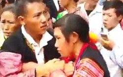 'Bắt vợ' giữa chợ không thành