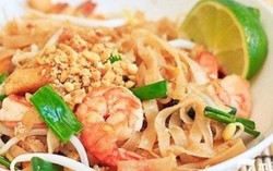 Phở xào tôm thơm lừng