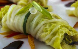 Đổi món với bắp cải cuốn thịt thanh mát, giải ngán