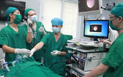Nội soi phế quản siêu âm hiện đại chẩn đoán chính xác ung thư phổi