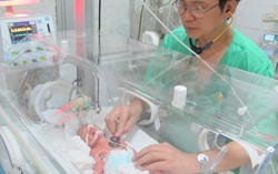 Người mẹ từ chối điều trị ung thư đã qua đời