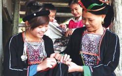 Tạo việc làm lúc nông nhàn cho phụ nữ