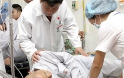 Bệnh nhân như 'ngồi trên lửa' vì bệnh viện hết thuốc điều trị ung thư 