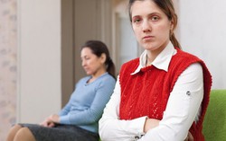 Ly hôn vì vợ quyết không sống chung với mẹ chồng