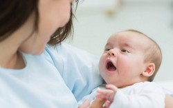 'Phát điên' khi con gái và con dâu cùng sinh con