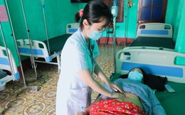 25 công nhân nhập viện cấp cứu do ngộ độc thực phẩm