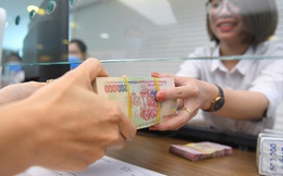 Lãi suất tiết kiệm giảm mạnh, nên đầu tư tiền vào đâu để sinh lời? 