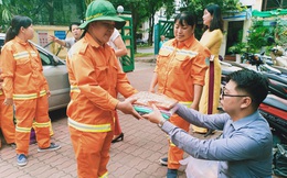 Tặng áo dài, bán hàng bình ổn tại “Ngày hội nữ công nhân”