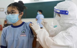 4 học sinh ở Bắc Giang sốc phản vệ khi tiêm vaccine Covid-19