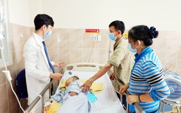 Nữ sinh lớp 12 bất ngờ co giật, hôn mê sau khi tan học