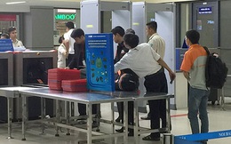"Cầm nhầm" điện thoại ở sân bay, hành khách nam bị bắt sát giờ bay