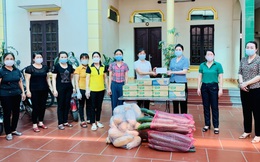 Hội LHPN tỉnh Bắc Ninh tặng quà các đơn vị phòng chống dịch Covid-19 tại Quế Võ