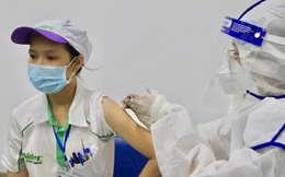 TPHCM sẽ ưu tiên tiêm vaccine ngừa Covid-19 cho người nghèo, lao động trong các doanh nghiệp