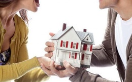 Nhà trả góp mua trước khi kết hôn nhưng đứng tên chung, ly hôn chia thế nào?
