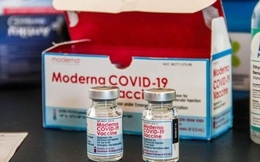 Covid-19: Moderna cho biết khả năng bảo vệ của vaccine sẽ suy yếu