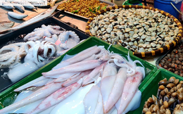 Thủy hải sản đồng loạt giảm giá khi Hà Nội nới lỏng giãn cách xã hội