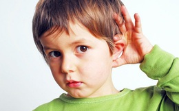 Trẻ giảm thính lực vì bị viêm tai giữa nặng mà không biết