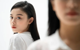 Tập hồ sơ chị chồng để quên khiến tôi lặng người
