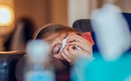 Triệu chứng sớm của bệnh cúm ở người lớn và trẻ em có gì khác biệt?