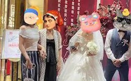 Đi du lịch, 2 cô gái xin vào đám cưới để ăn thử đặc sản địa phương 