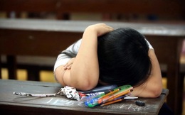 Nếu trẻ ngày nào cũng học đến 11 - 12 giờ đêm mà điểm số vẫn kém, hãy làm theo cách này
