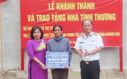 Lữ đoàn 957 bàn giao nhà tình thương cho phụ nữ neo đơn khó khăn