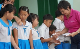 Hội Nữ Doanh nhân TPHCM hỗ trợ gần 600 triệu đồng cho phụ nữ, trẻ em nghèo Quảng Ngãi