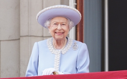 Nữ hoàng Elizabeth II: 70 năm thăng trầm cùng đất nước và hoàng gia Anh