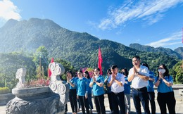 Đảng ủy cơ quan TƯ Hội LHPNVN về nguồn và tri ân người có công tại Cao Bằng, Hà Giang