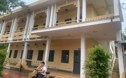 Sức khỏe học sinh lớp 3 rơi từ tầng 2 xuống đất hiện ra sao?