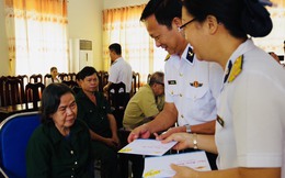 Hải đoàn 129 tặng quà Tết thương, bệnh binh và người có công 