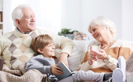 Học cách sống hạnh phúc của người lớn tuổi trong nhà