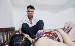 Xót cảnh chồng bị tai biến chăm vợ đột quỵ: "Em đừng bỏ 2 cha con anh tội nghiệp"