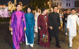 Áo dài - biểu tượng của Việt Nam trong lòng bạn bè thế giới