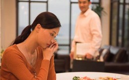 Nhìn mâm cơm tối để phần mình, tôi uất nghẹn bỏ về nhà mẹ đẻ