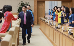 Thủ tướng Phạm Minh Chính gặp mặt đại diện nữ lãnh đạo, quản lý các cơ quan Trung ương