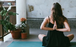 3 bài tập yoga giúp cải thiện và nâng cao sức khỏe ngày mưa gió