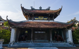 Đền thờ Hoàng đế Quang Trung trên núi Dũng Quyết