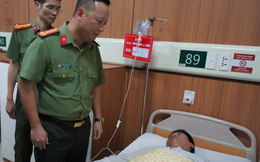 Hà Nội: Can thiệp vụ đánh ghen, 1 chiến sĩ công an bị đâm phải nhập viện