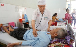 Nỗi buồn tuổi già nằm viện giữa mùa dịch Covid-19