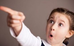 Thay vì tát mắng khi thấy con nói bậy, cha mẹ hãy làm cách này