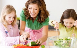 10 khoảnh khắc quý giá cha mẹ hãy làm cùng con
